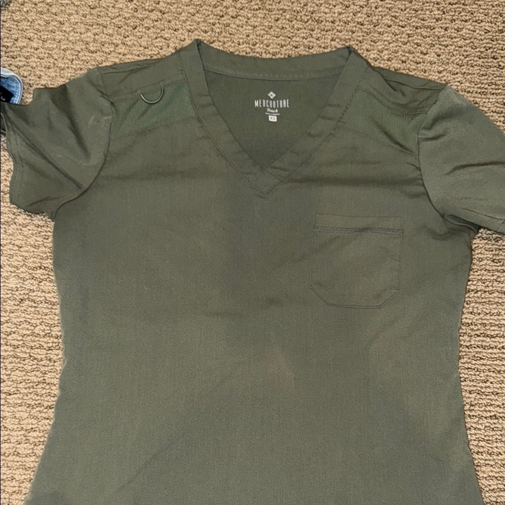 MedCouture Olive Scrub Top XS